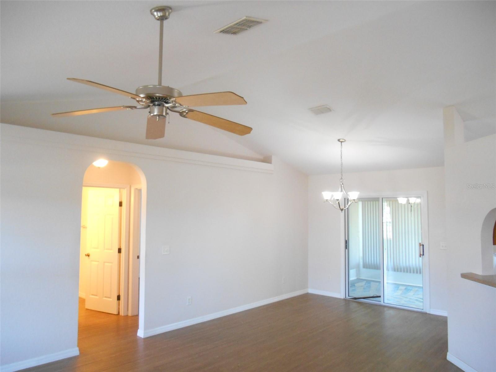 Image 4 of 18 For 17472 121st Circle
