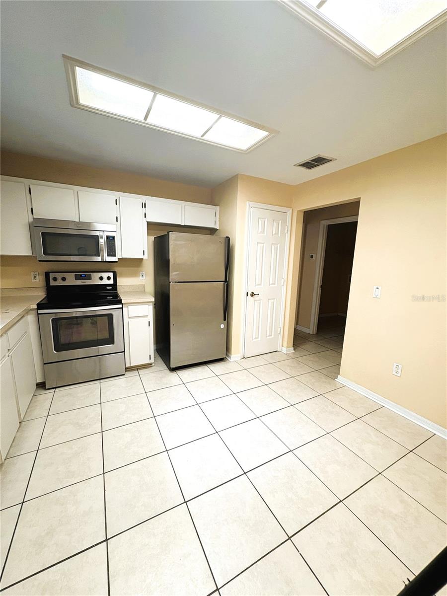 Image 15 of 16 For 5 Fir Drive Terrace