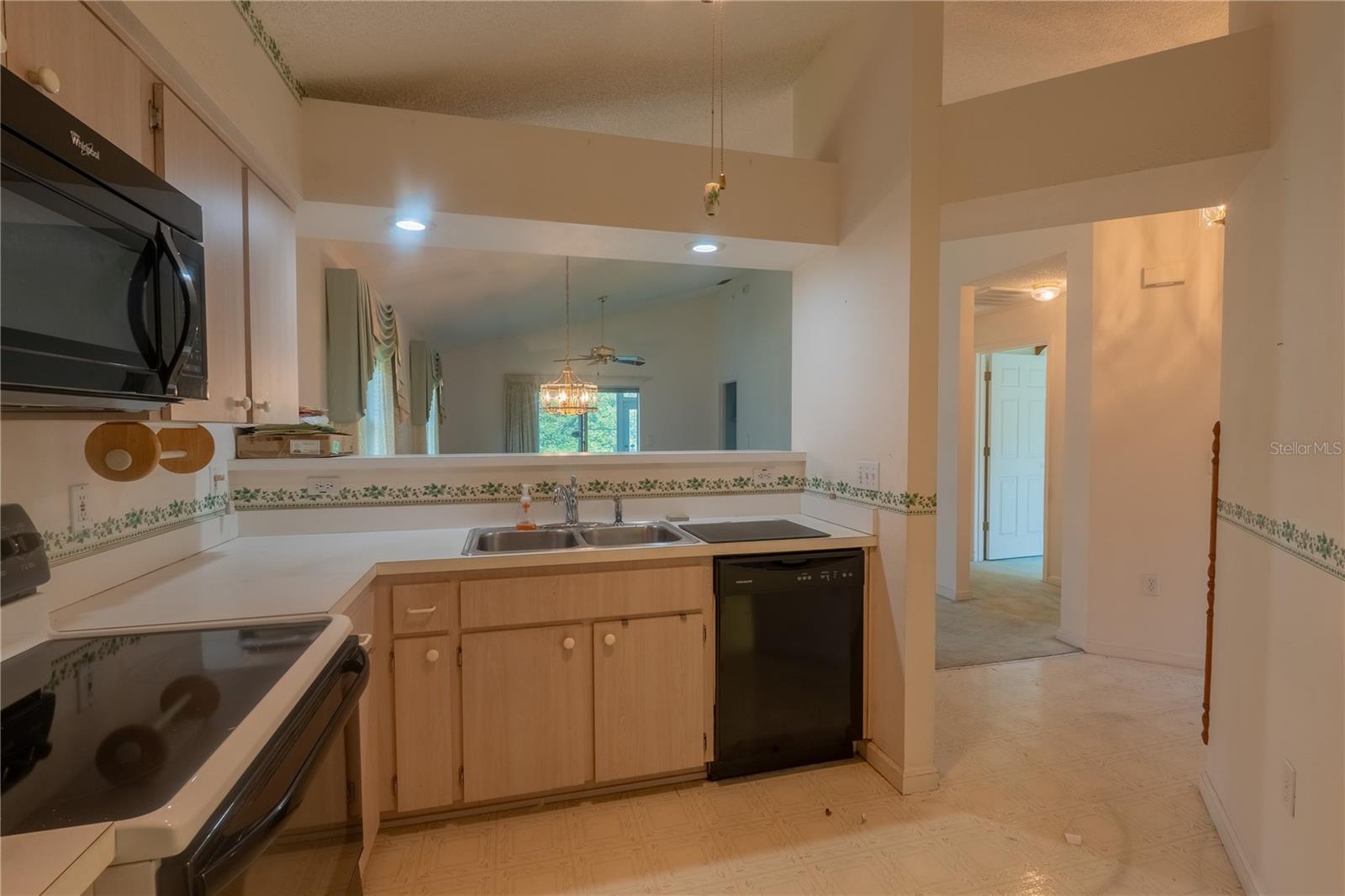 Image 9 of 42 For 1913 50th Circle