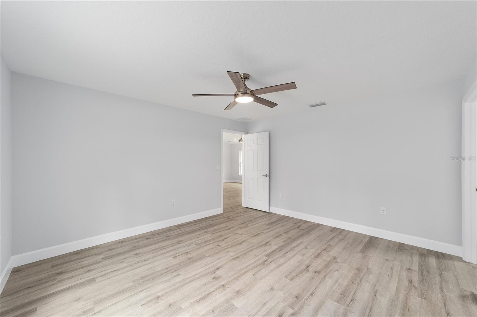 Image 17 of 28 For 13803 101st Street