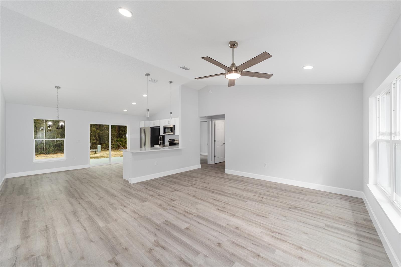 Image 5 of 28 For 13803 101st Street