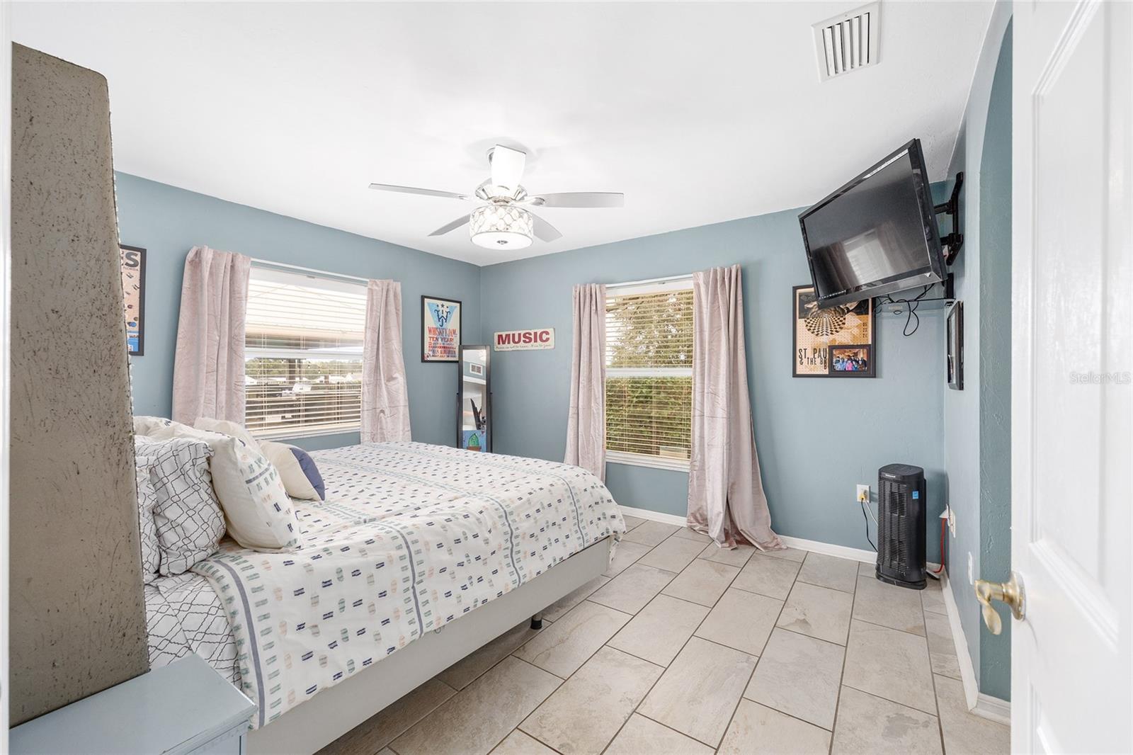Image 13 of 73 For 490 150th Avenue