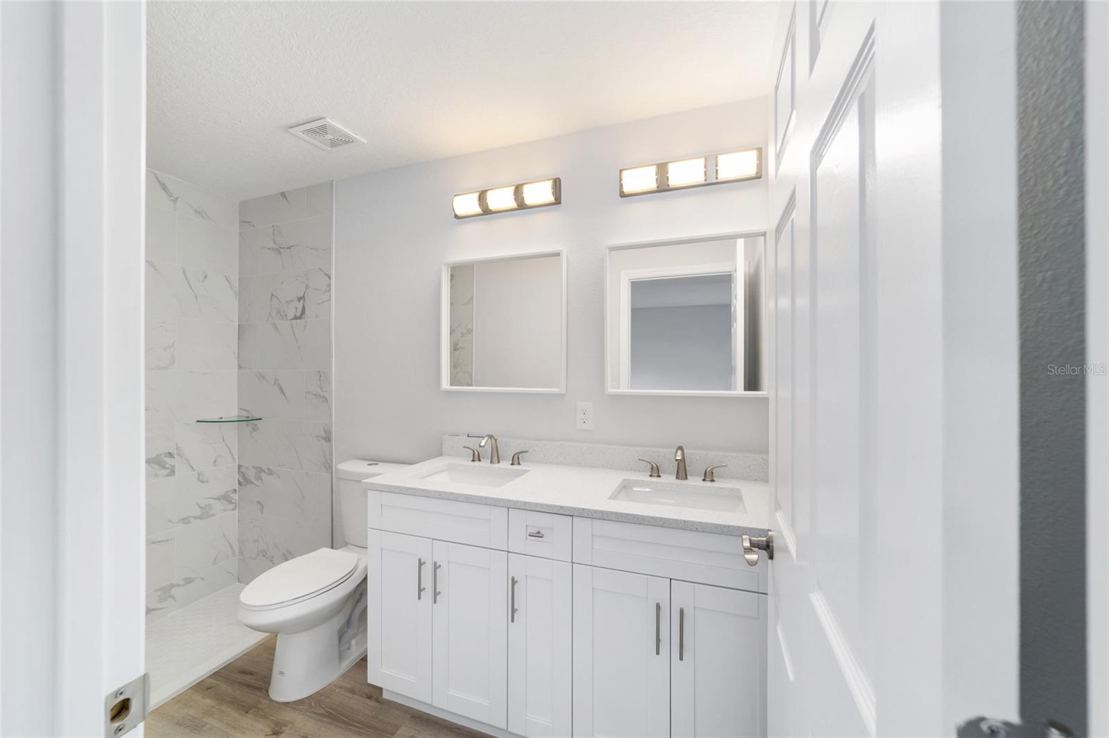 Image 21 of 34 For 14820 22nd Place