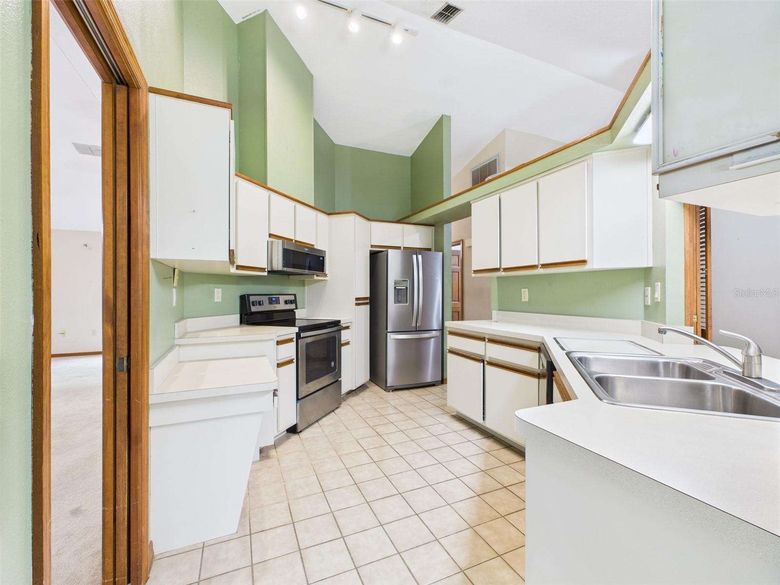 Image 3 of 45 For 24 Boxelder Court