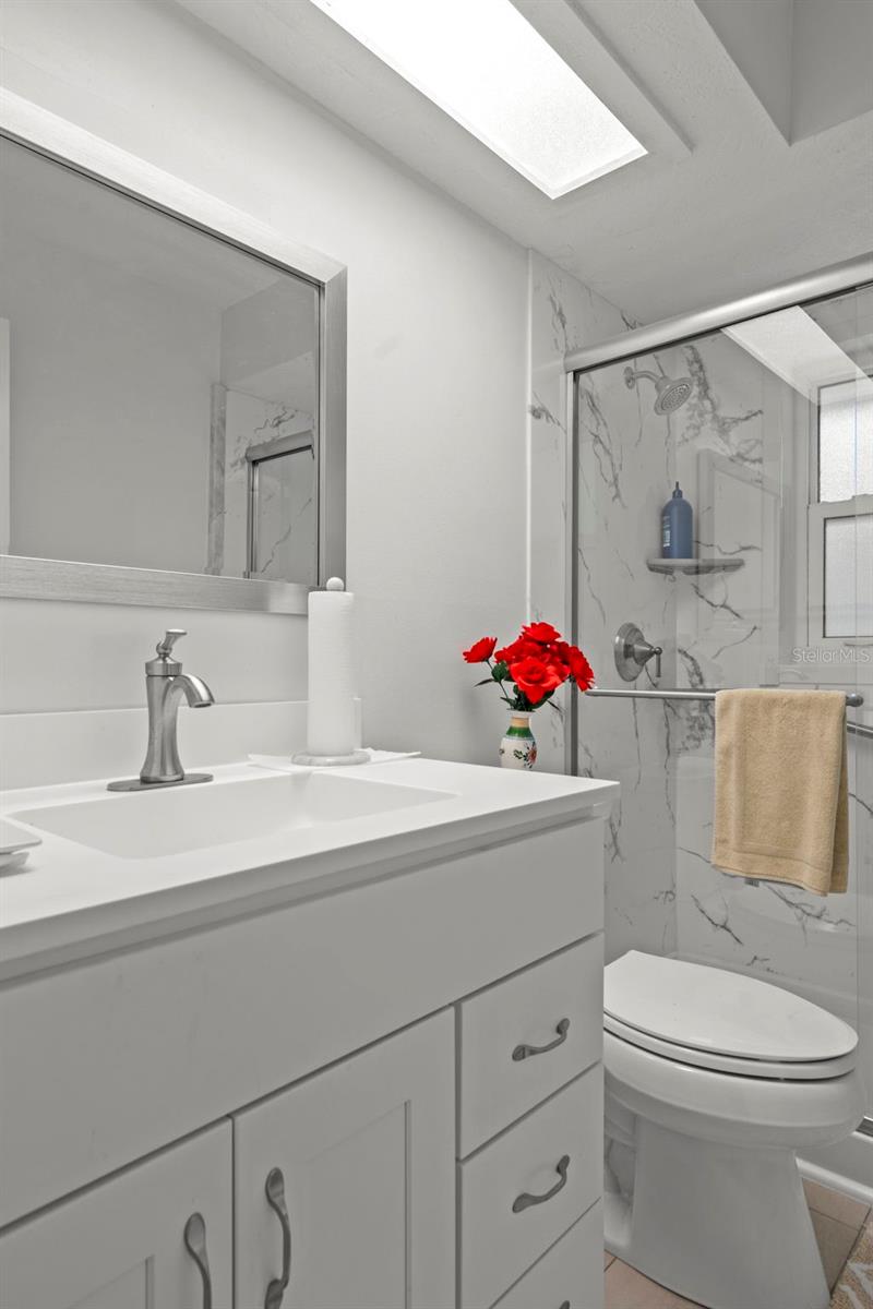 Image 22 of 37 For 12 Sycamore Court W