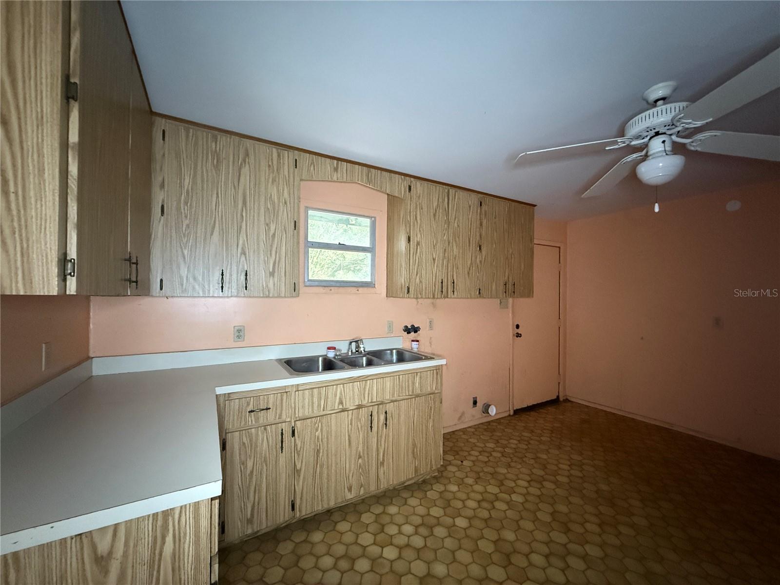 Image 22 of 28 For 4771 Cr 688  