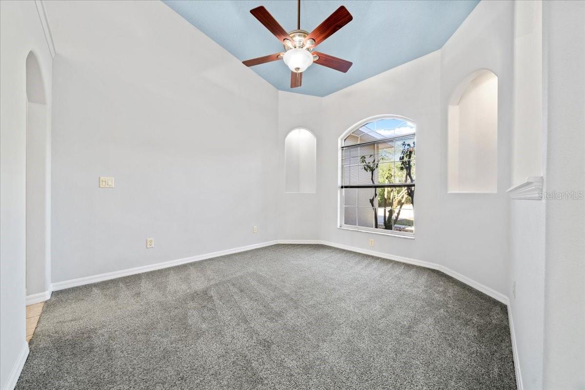 Image 12 of 77 For 10929 39th Court