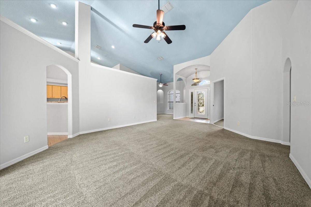 Image 15 of 77 For 10929 39th Court