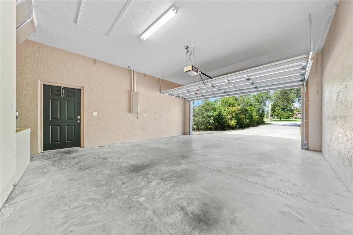 Image 40 of 77 For 10929 39th Court