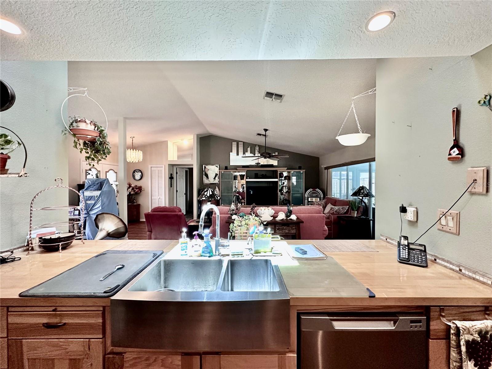 Image 10 of 32 For 10267 Elgin Boulevard