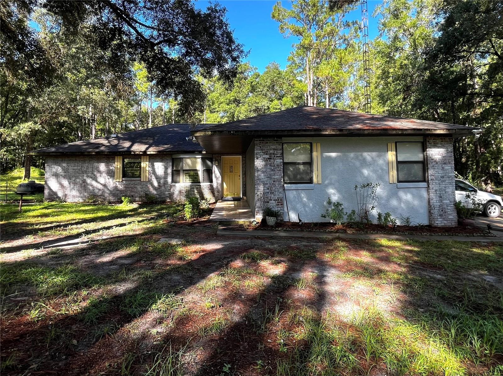 Details for 18 Lake View Drive W, OCALA, FL 34482
