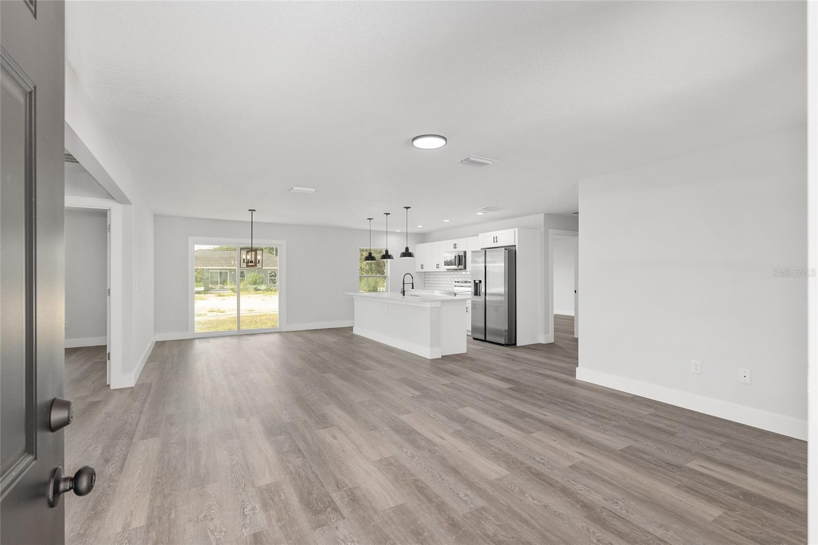 Image 11 of 60 For 13462 106 Street