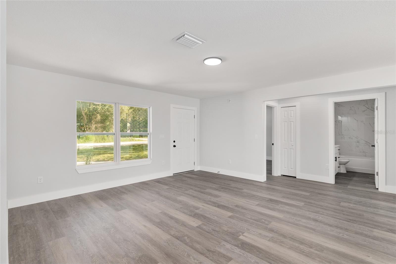 Image 14 of 60 For 13462 106 Street