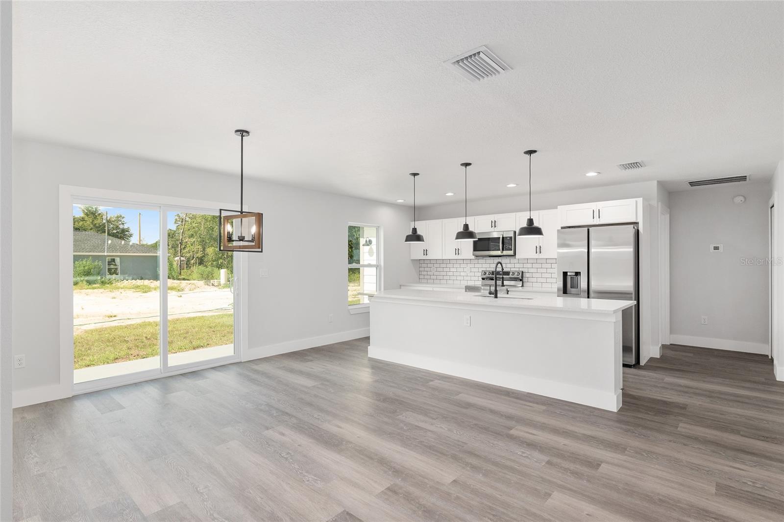 Image 18 of 60 For 13462 106 Street