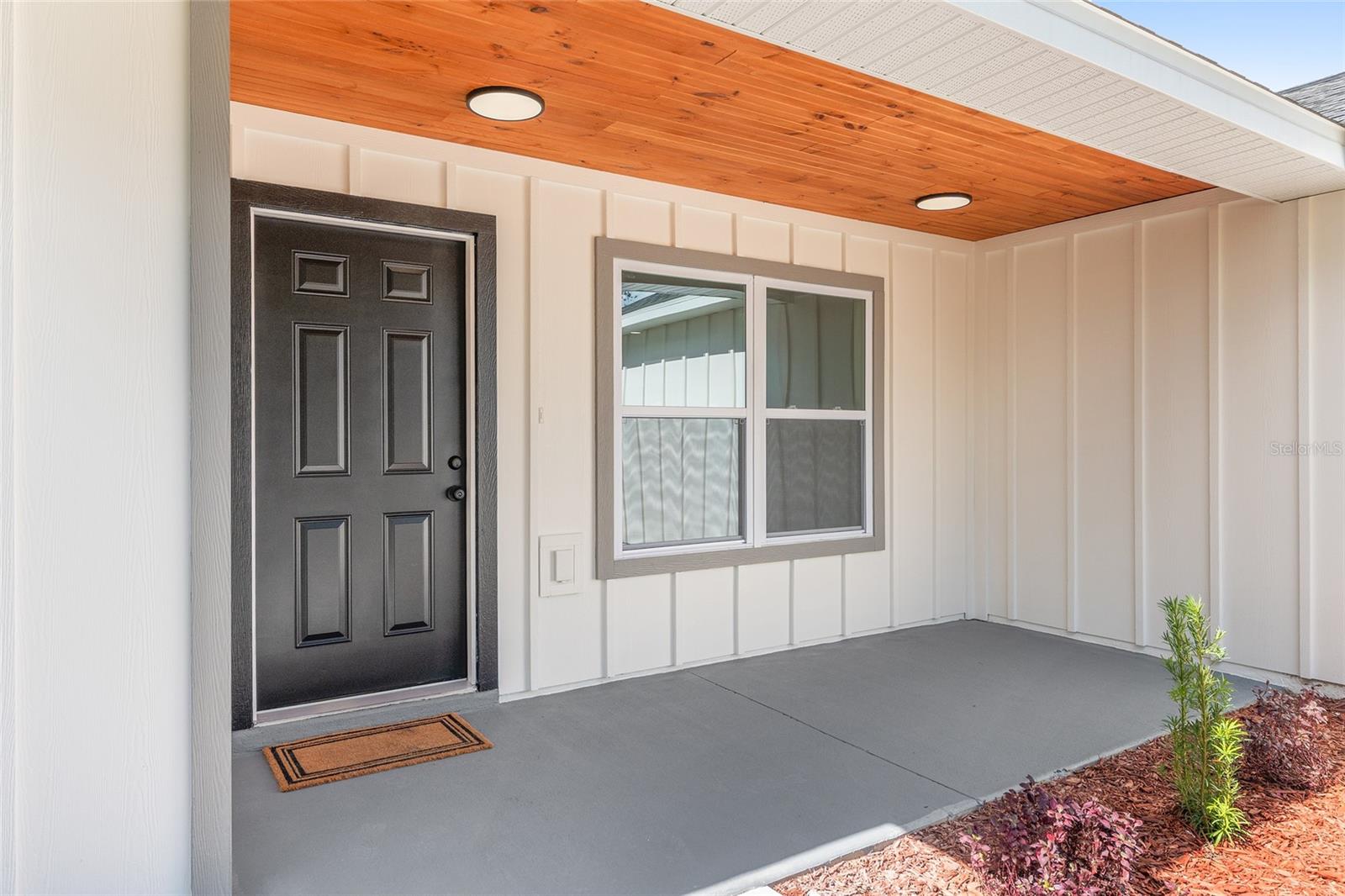 Image 4 of 60 For 13462 106 Street