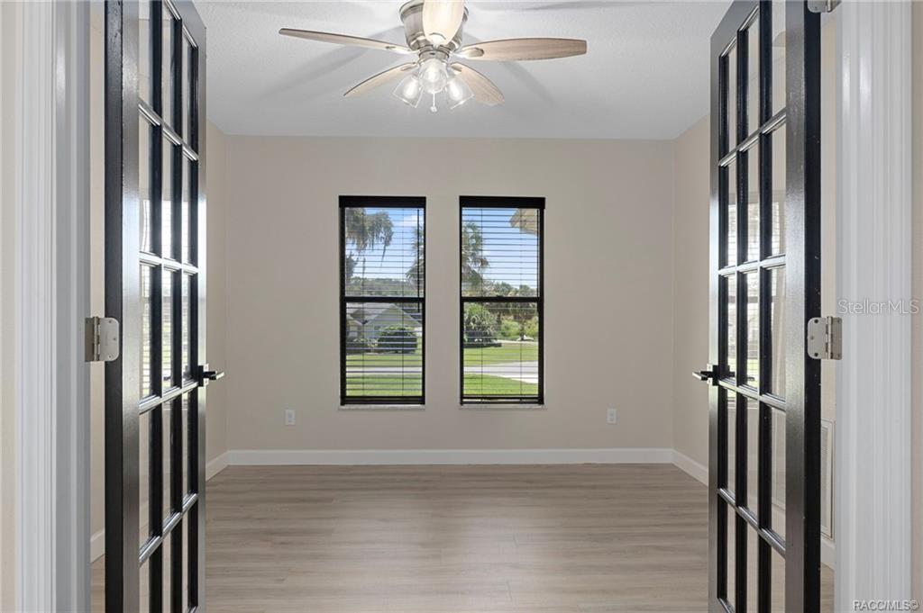 Image 16 of 53 For 4631 Windmill Drive