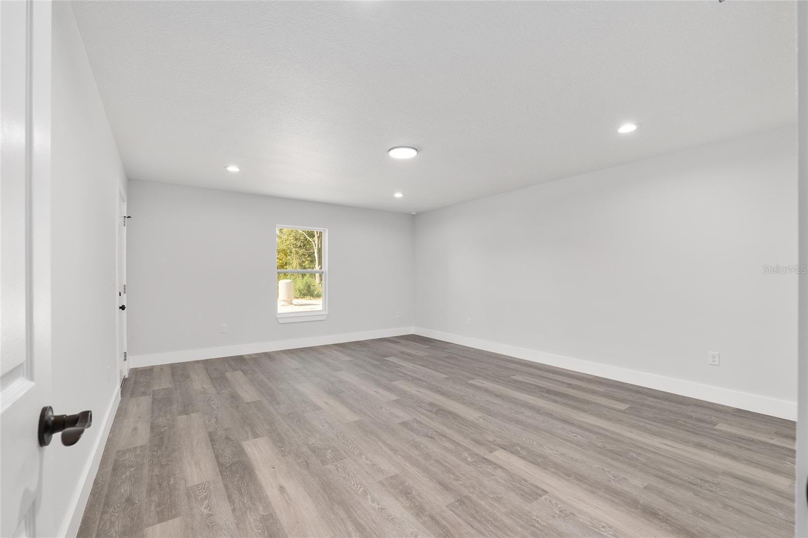 Image 29 of 56 For 15769 14th Street
