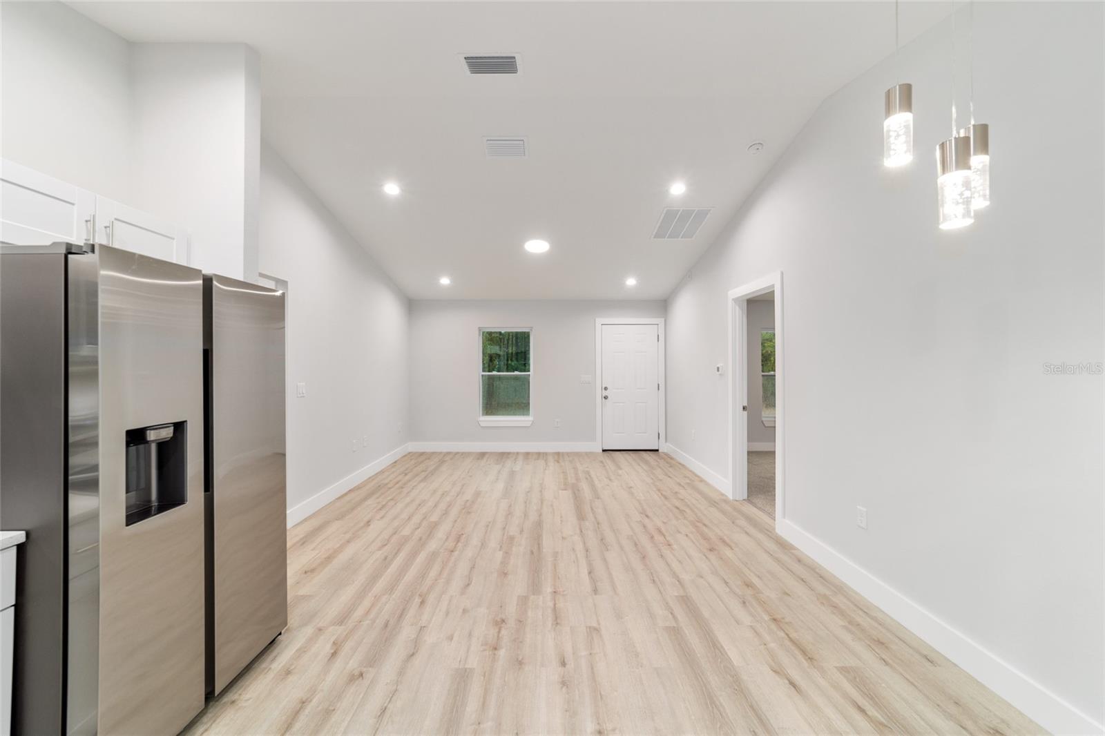 Image 20 of 39 For 1822 Hilliard Avenue