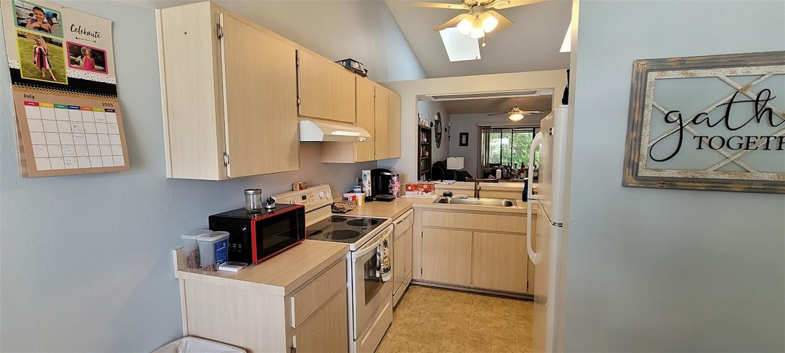 Image 4 of 19 For 537 Crossleaf Lane