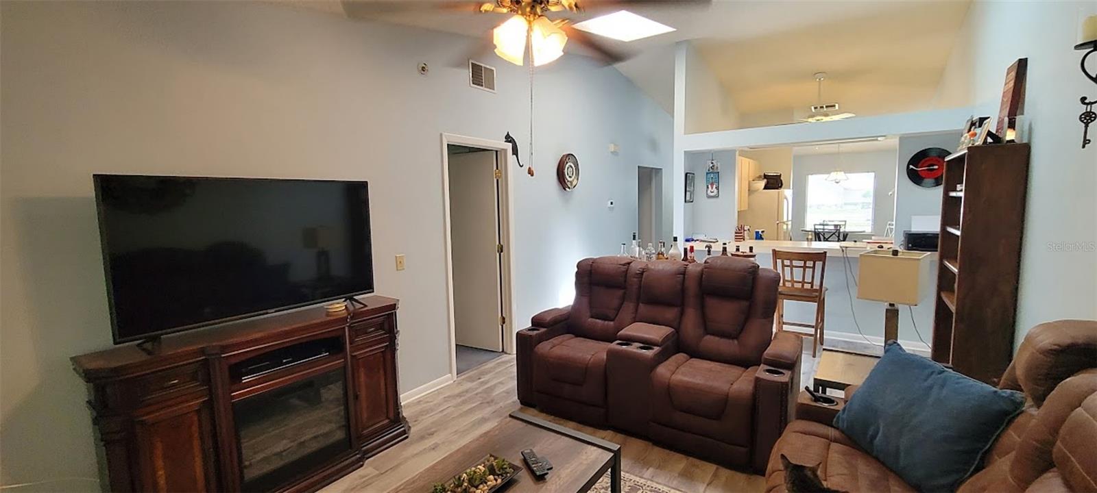 Image 7 of 19 For 537 Crossleaf Lane