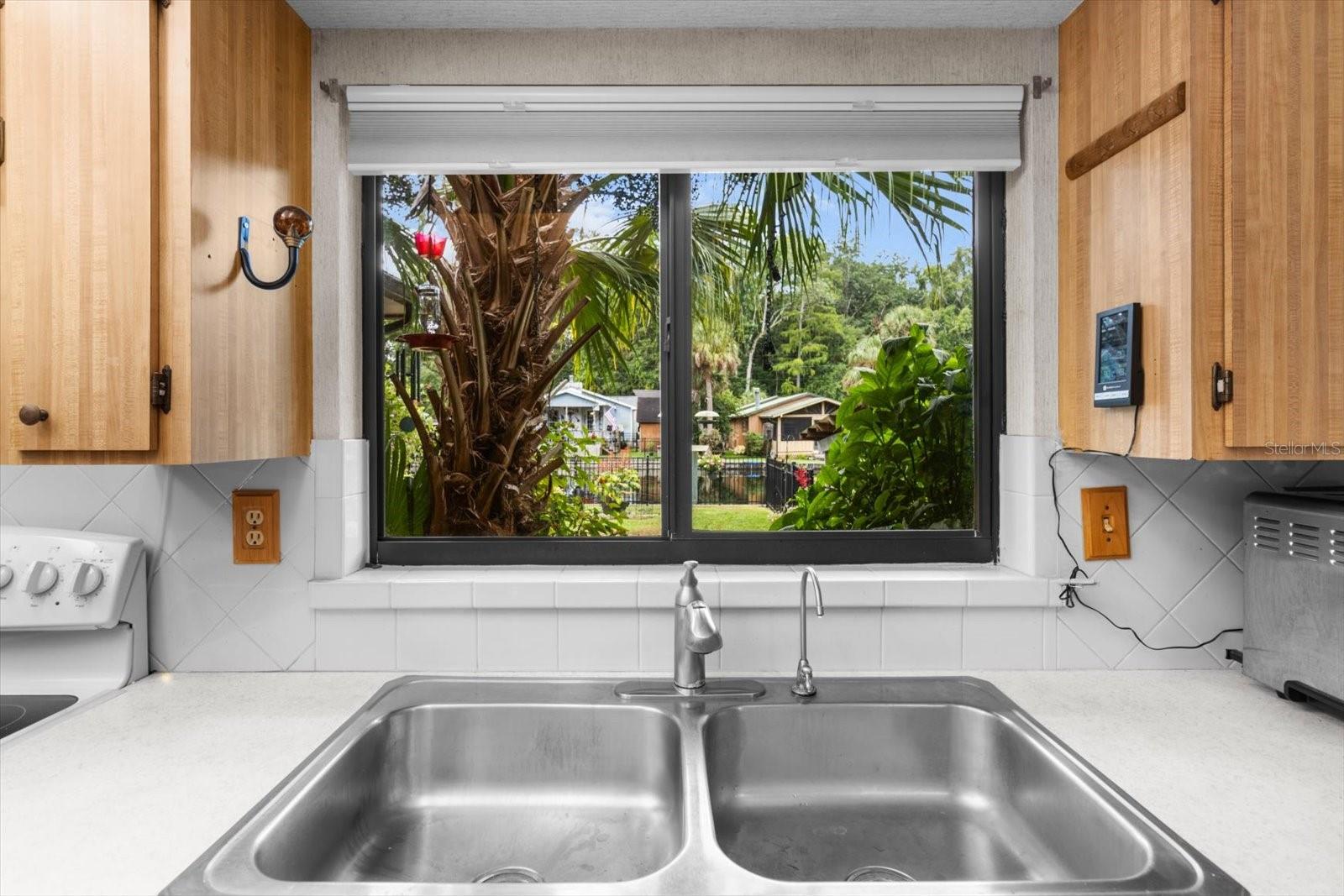Image 17 of 41 For 10090 Riviera Point