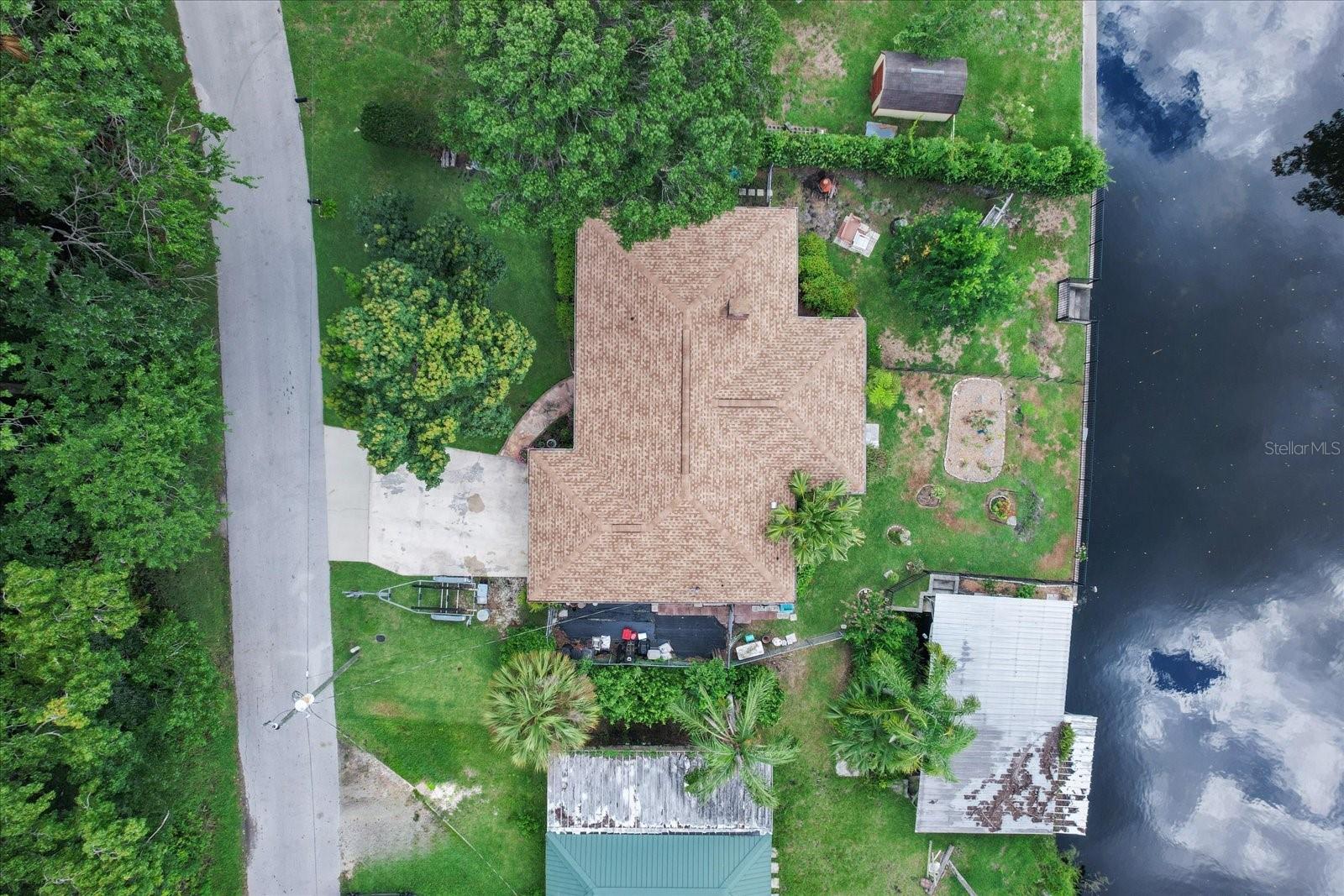 Image 2 of 41 For 10090 Riviera Point