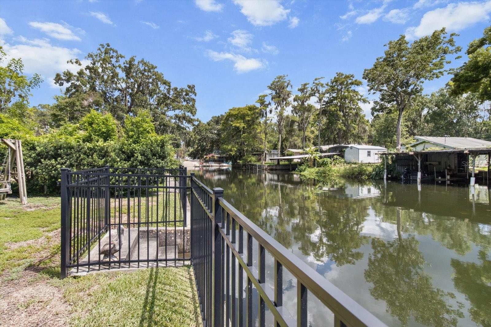 Image 32 of 41 For 10090 Riviera Point