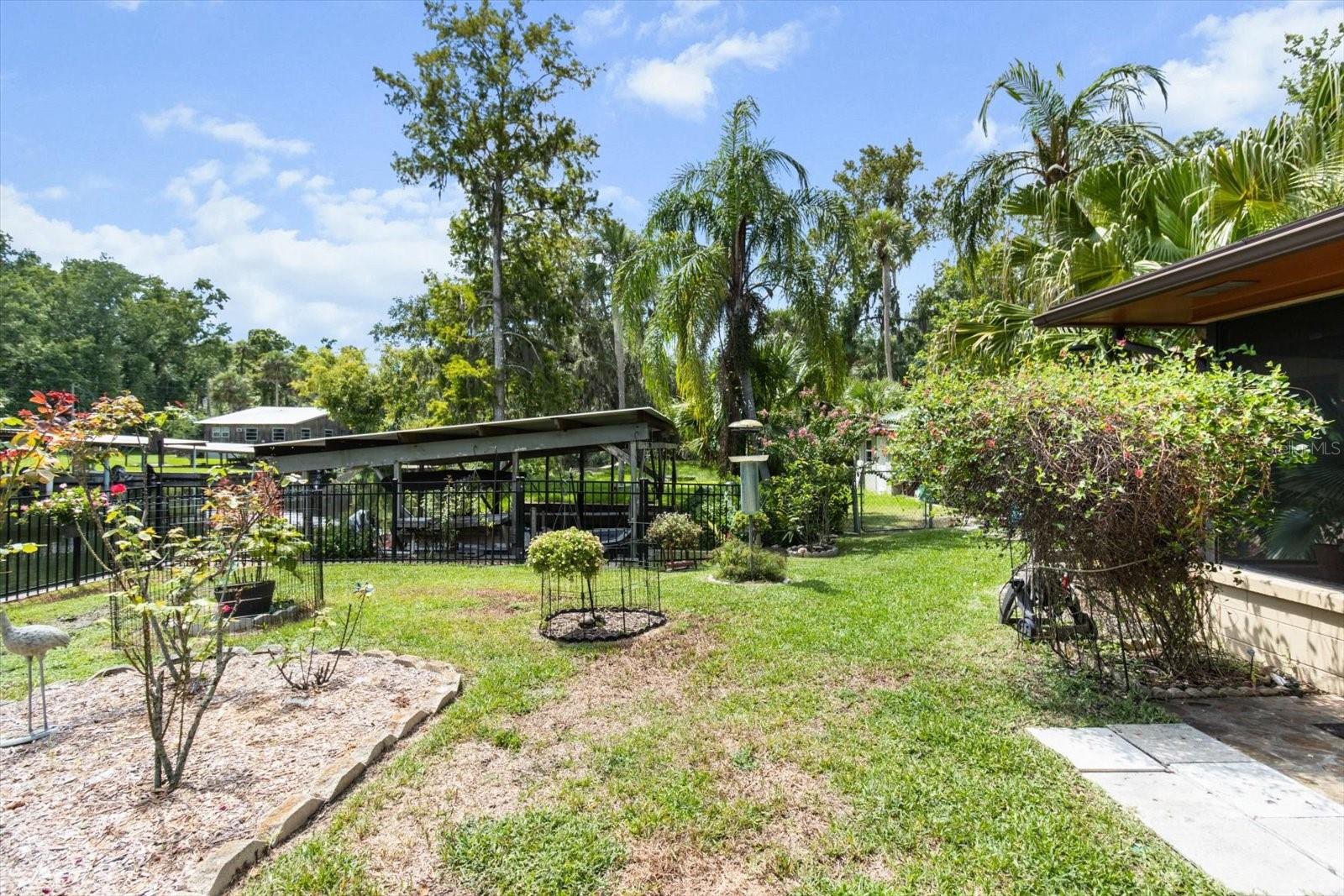 Image 33 of 41 For 10090 Riviera Point