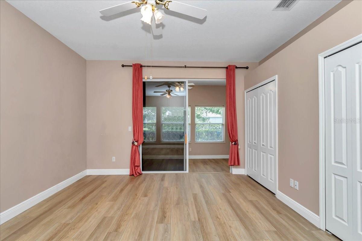 Image 18 of 41 For 4021 Newland Street