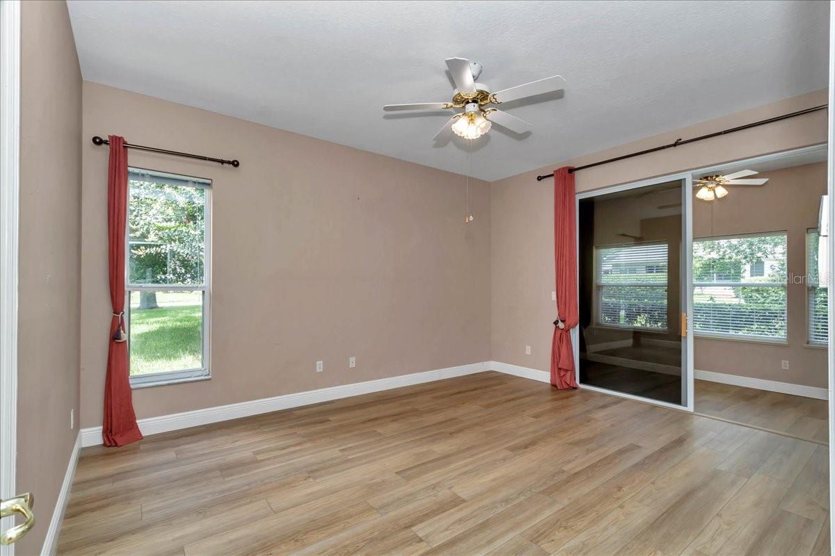 Image 21 of 41 For 4021 Newland Street