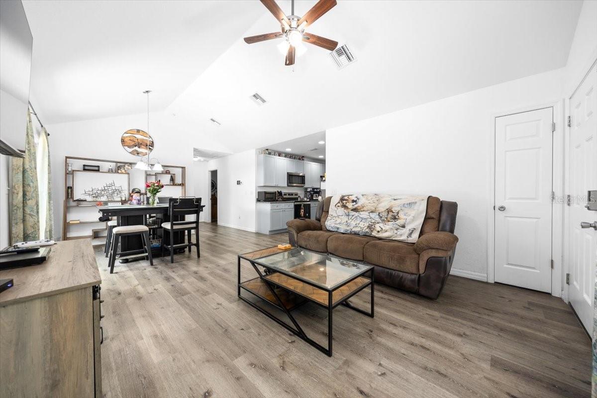 Image 11 of 39 For 5515 171 Court