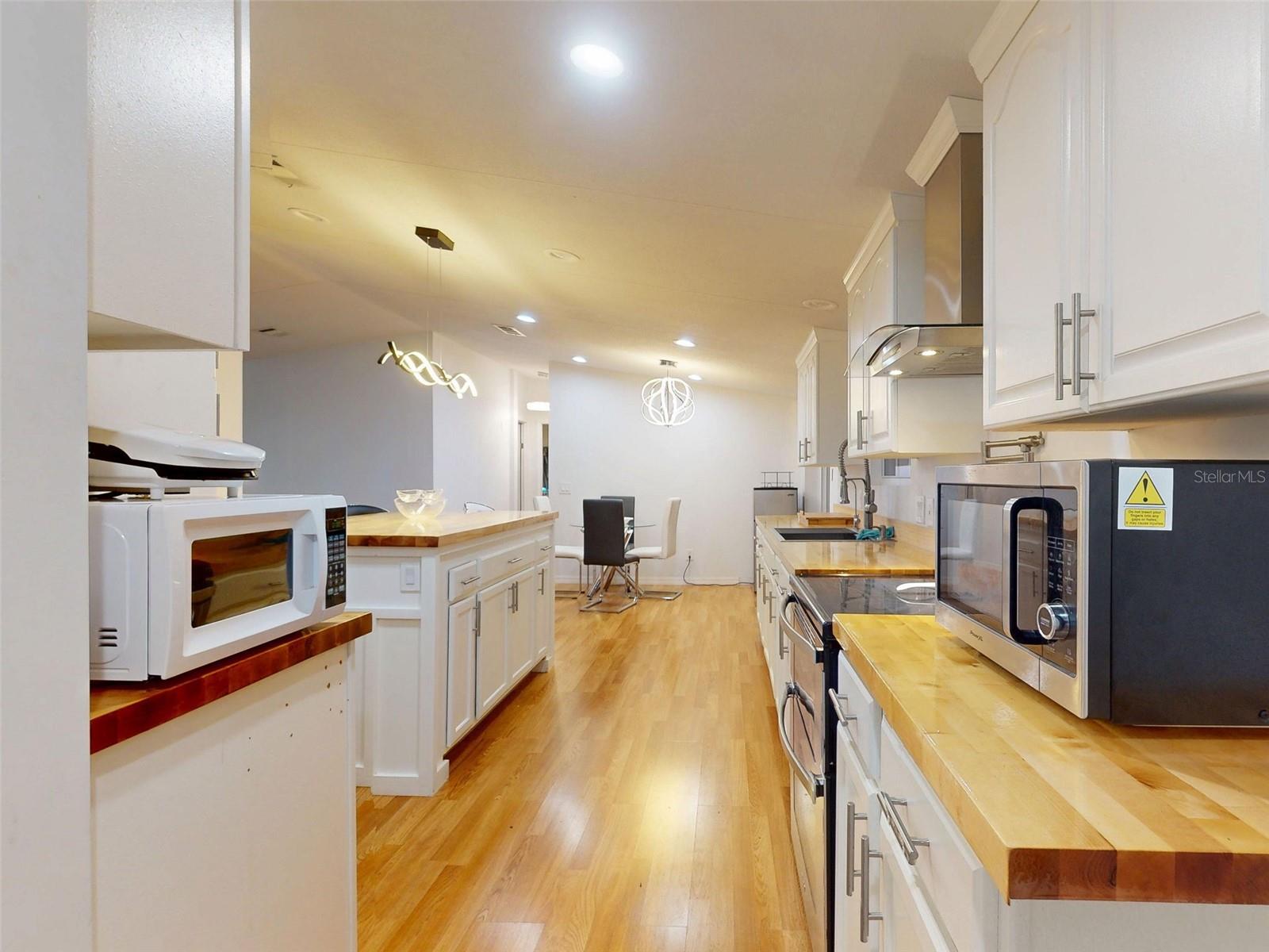 Image 11 of 52 For 13120 90th Street