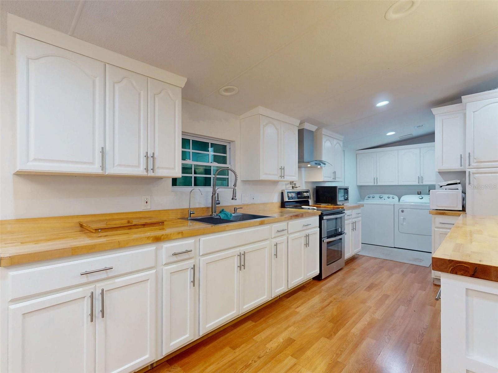 Image 16 of 52 For 13120 90th Street
