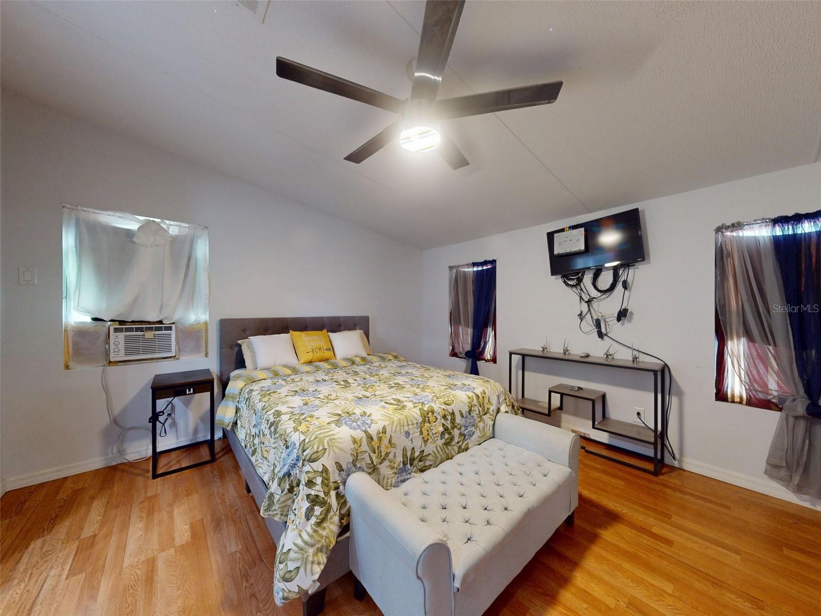 Image 31 of 52 For 13120 90th Street