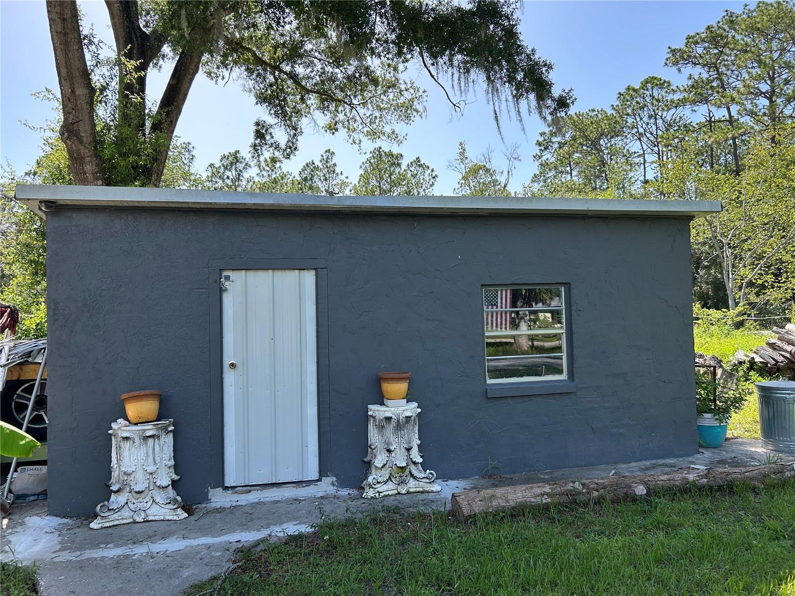 Listing photo id 9 for 8460 Ira Martin Avenue