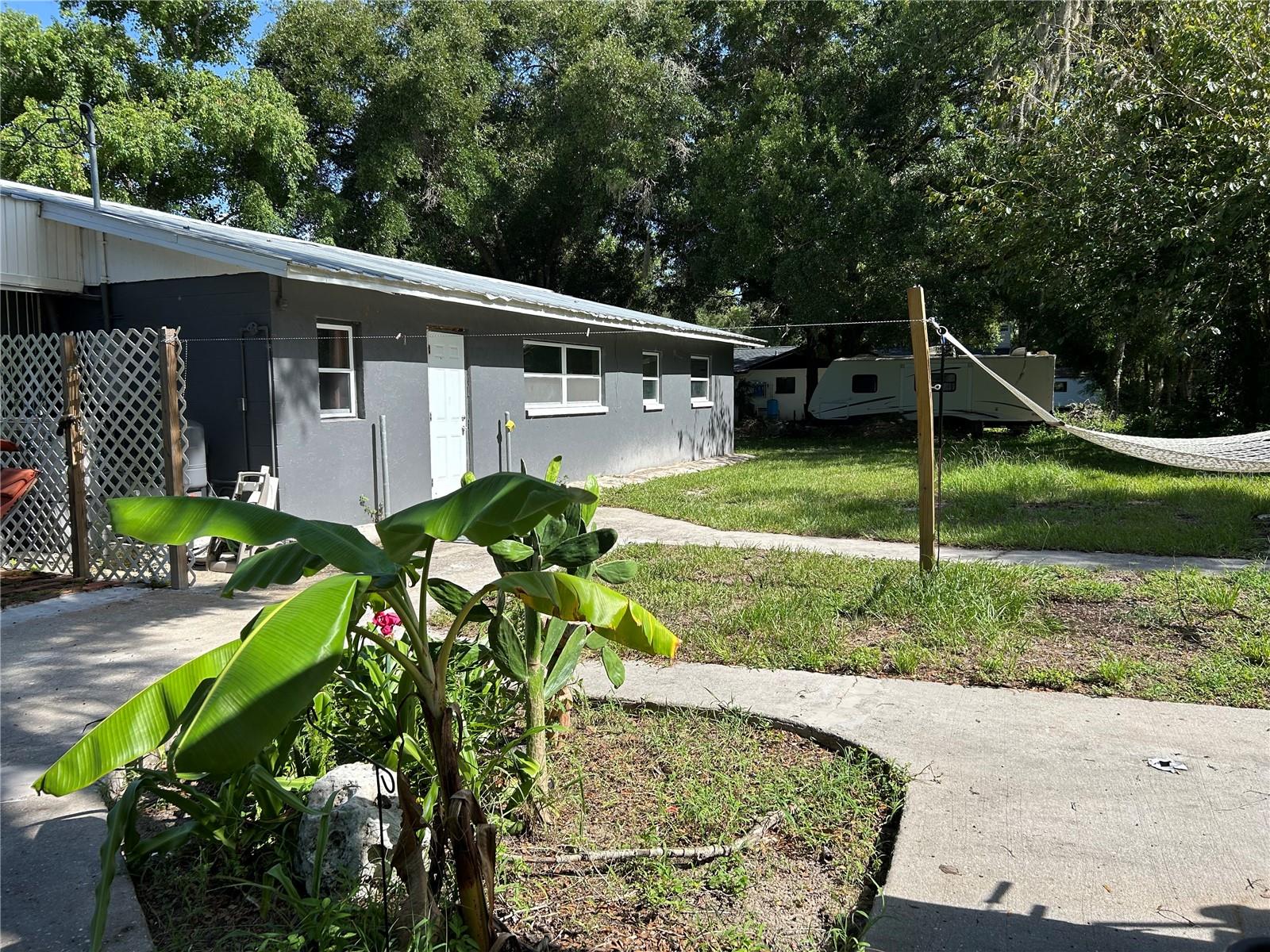 Listing photo id 10 for 8460 Ira Martin Avenue