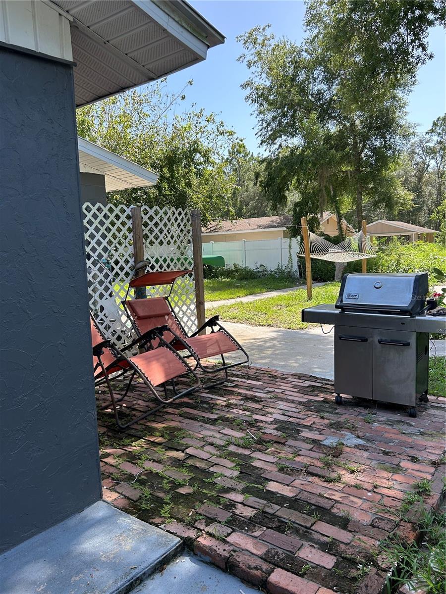 Listing photo id 11 for 8460 Ira Martin Avenue