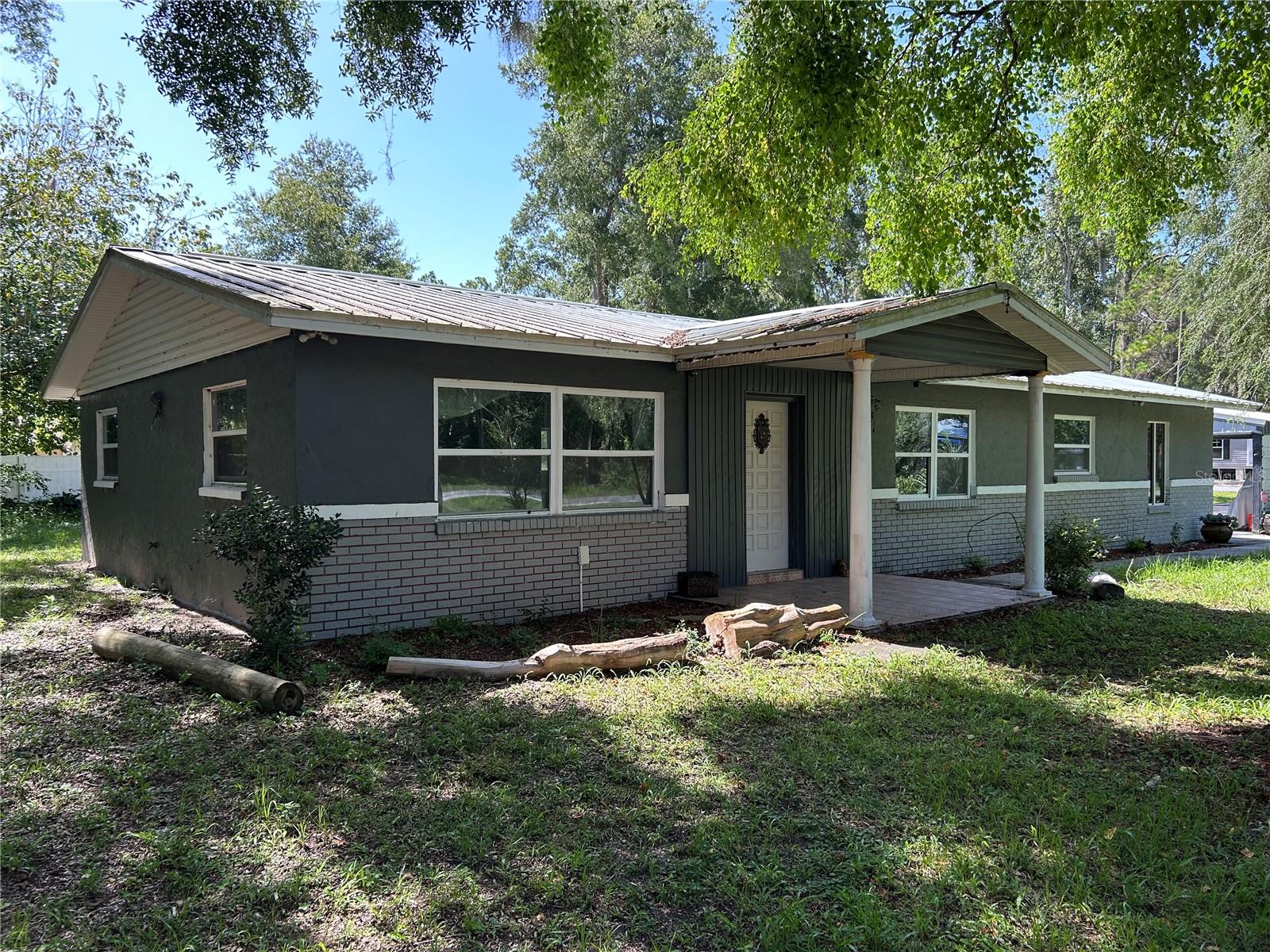 Listing photo id 0 for 8460 Ira Martin Avenue