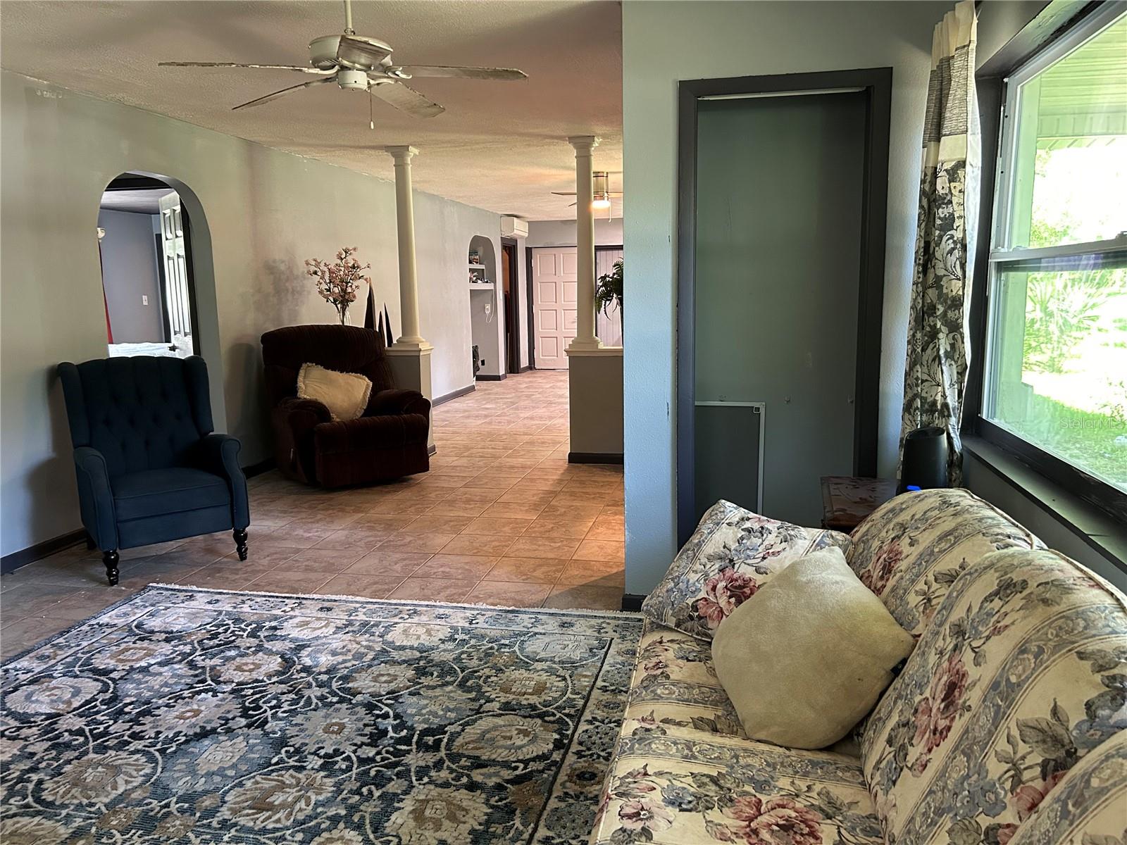 Listing photo id 19 for 8460 Ira Martin Avenue