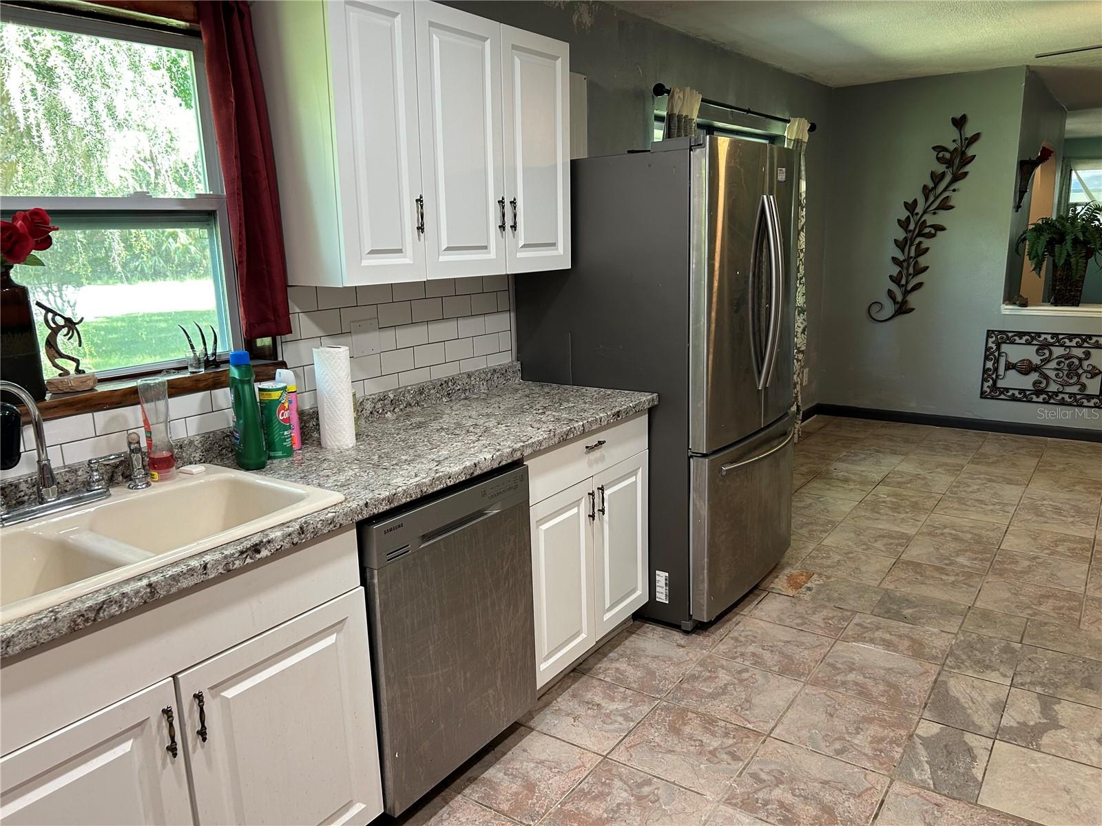 Listing photo id 22 for 8460 Ira Martin Avenue