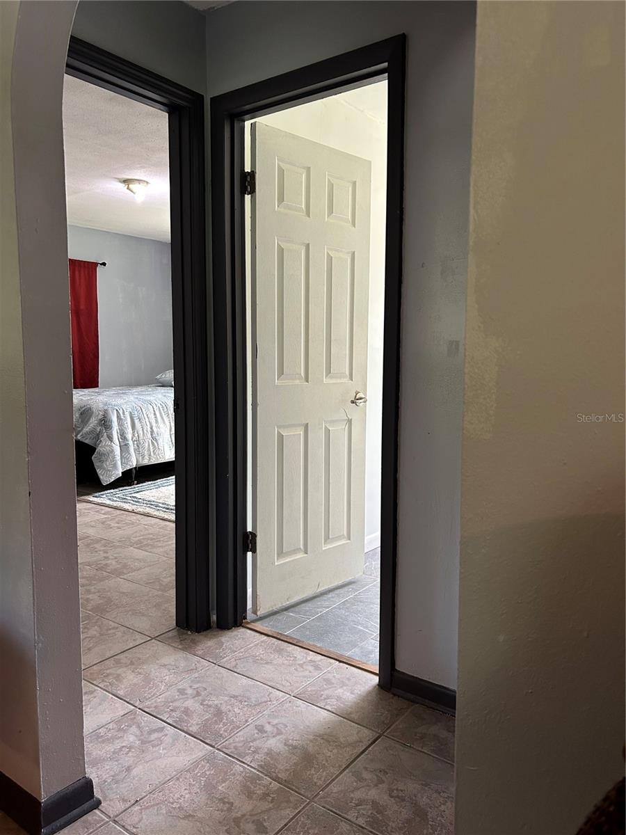 Listing photo id 25 for 8460 Ira Martin Avenue