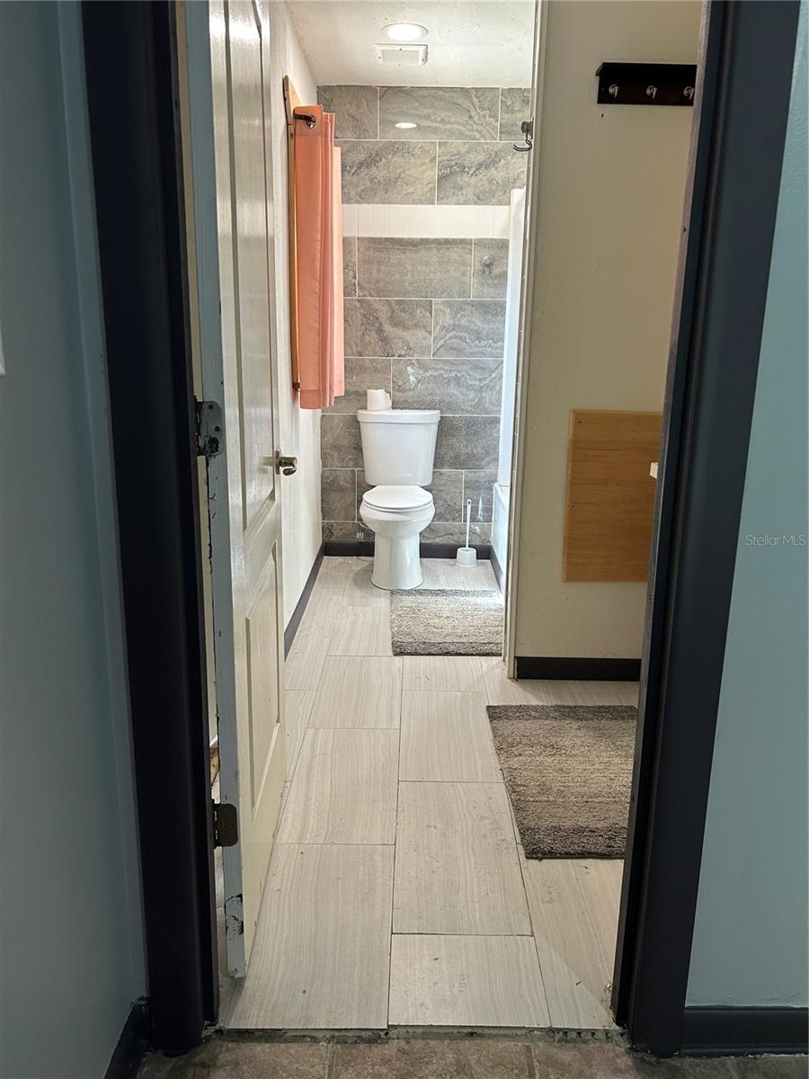 Listing photo id 34 for 8460 Ira Martin Avenue