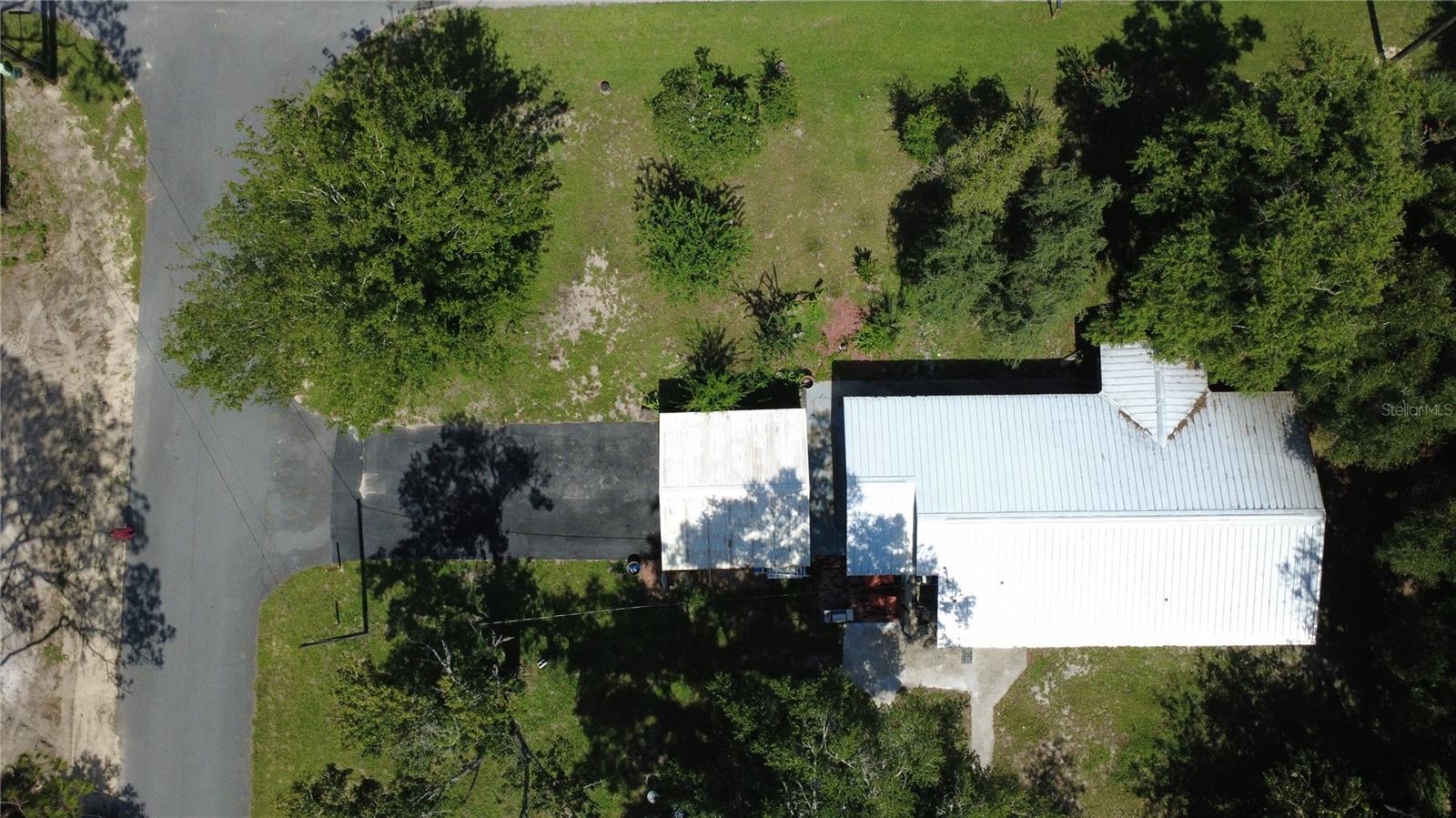 Listing photo id 2 for 8460 Ira Martin Avenue