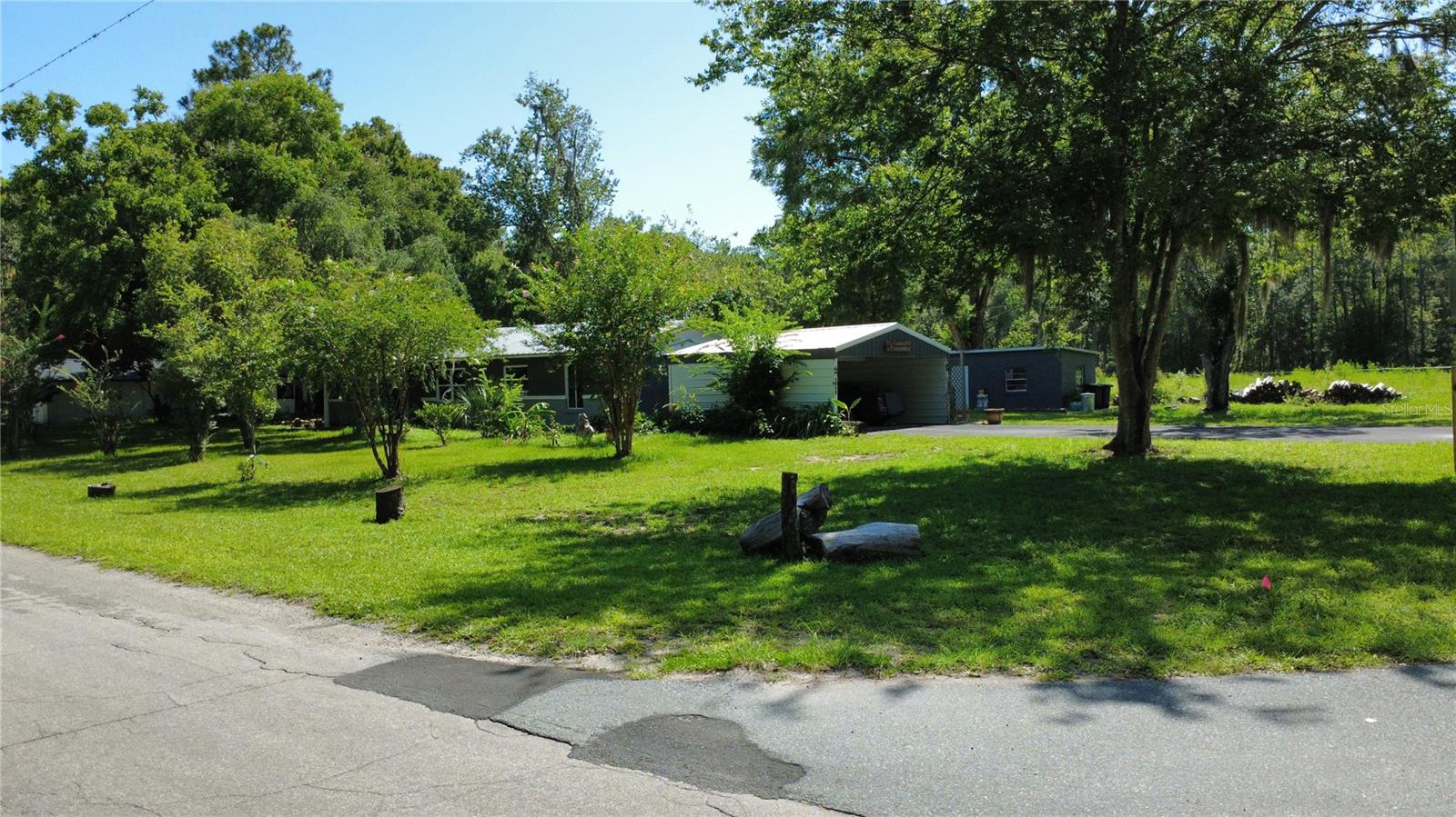 Listing photo id 4 for 8460 Ira Martin Avenue