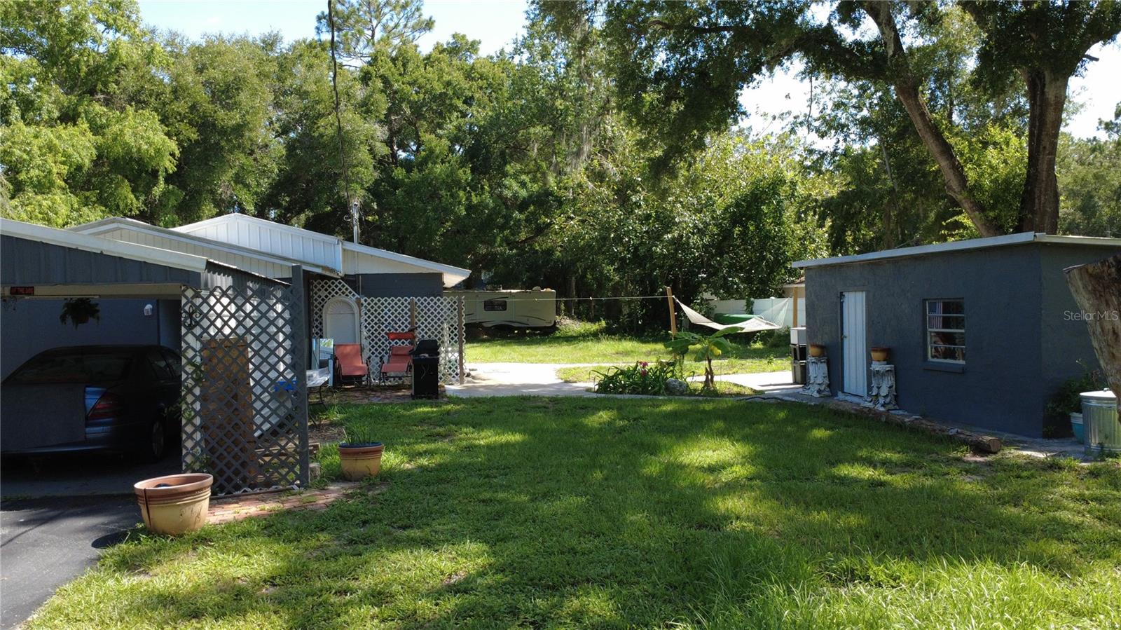 Listing photo id 7 for 8460 Ira Martin Avenue