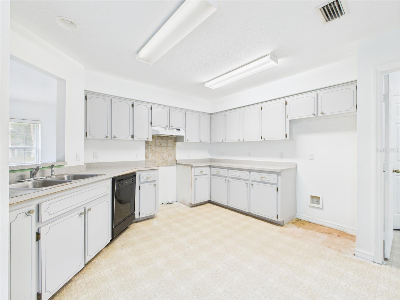 Image 9 of 26 For 5990 5th Place