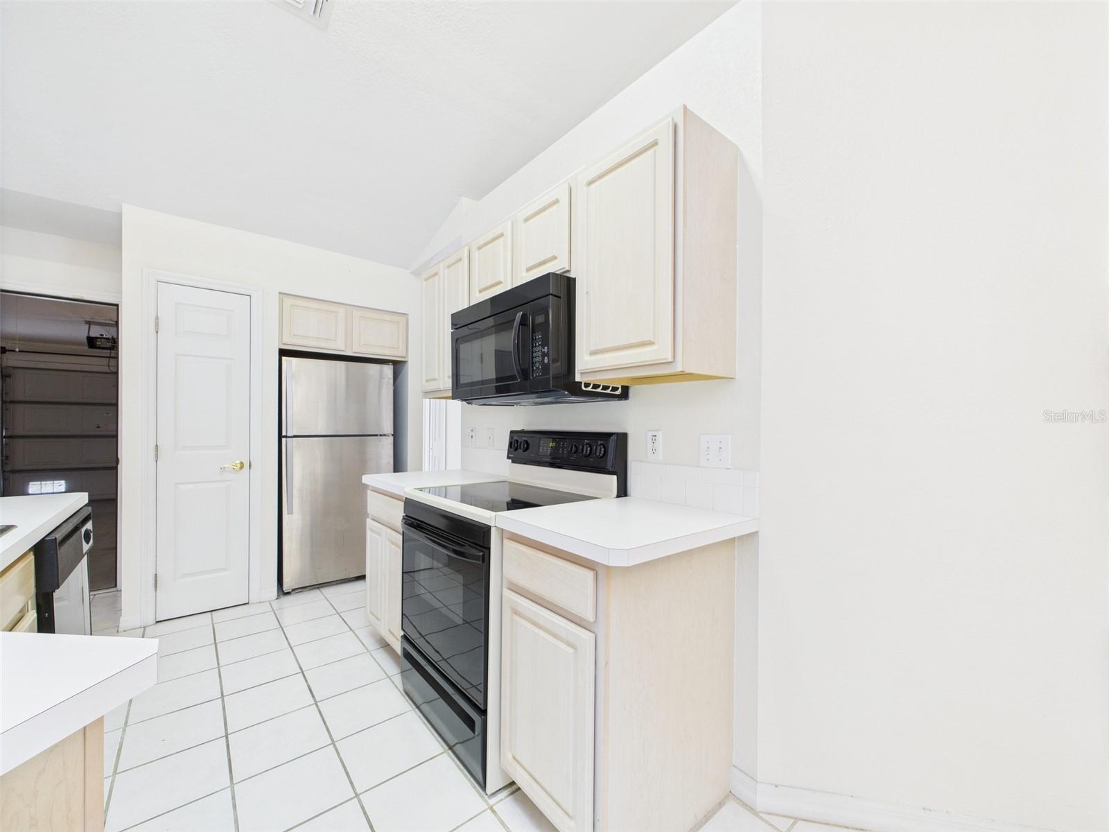 Image 6 of 25 For 2404 20th Terrace