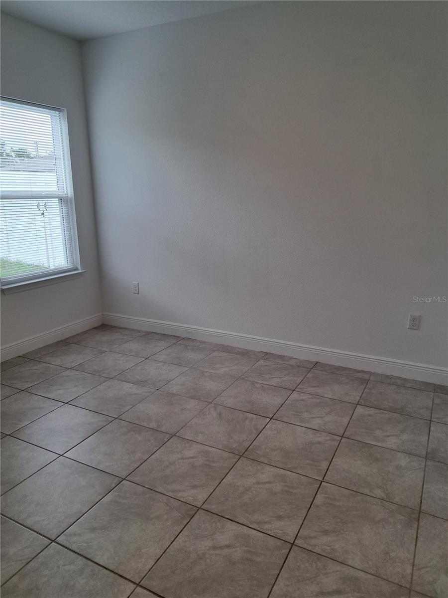 Image 12 of 39 For 16558 30th Terrace Road