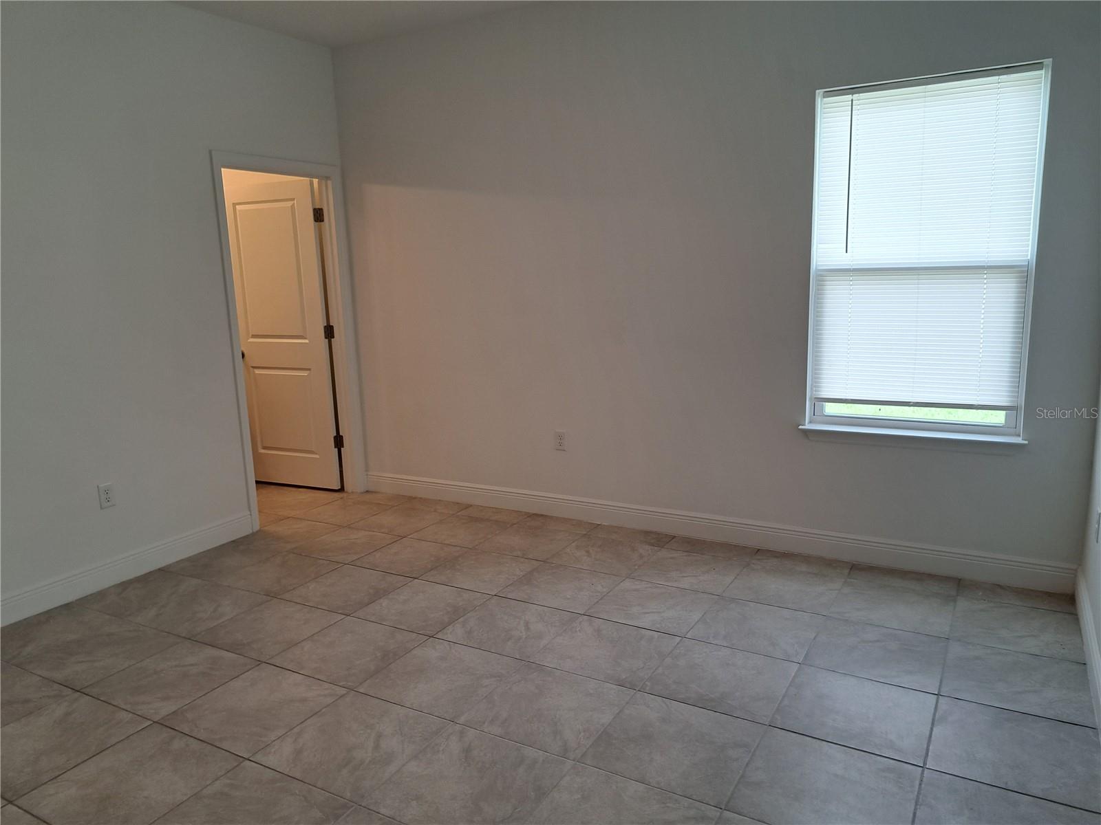 Image 32 of 39 For 16558 30th Terrace Road
