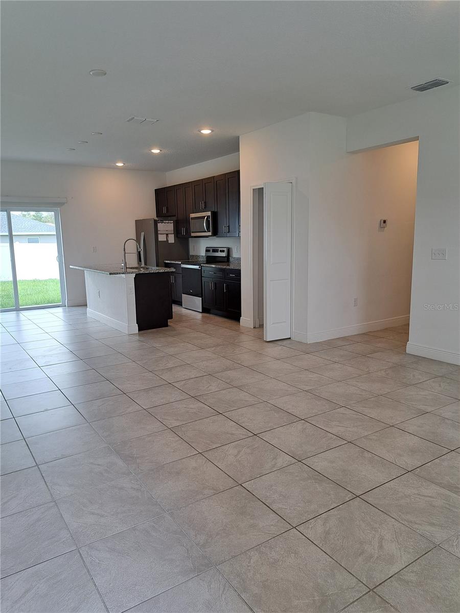Image 4 of 39 For 16558 30th Terrace Road
